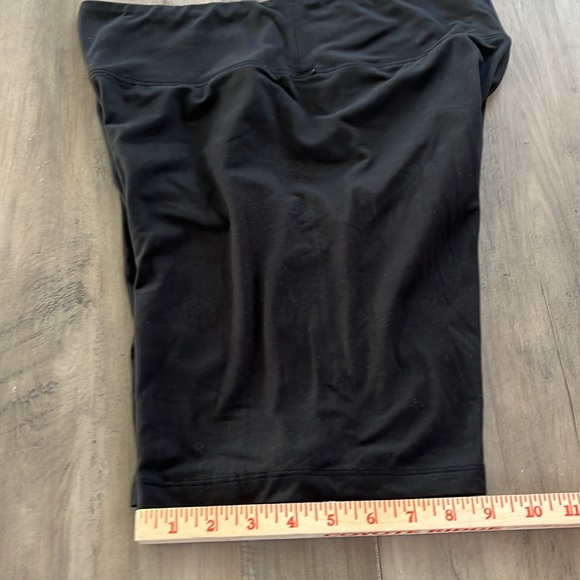 Women’s American Eagle Large Black Bike Shorts super soft in good condition - Picture 7 of 10